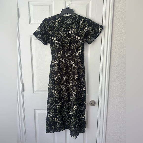 Pact Cafe Crepe Wrap Dress Black Wildflowers
Midi Organic Cotton Size XS NWT - Picture 5 of 9